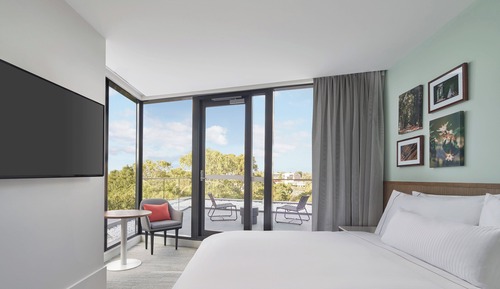 Chambre, 1 très grand lit, non-fumeurs, avec vue (Balcony)