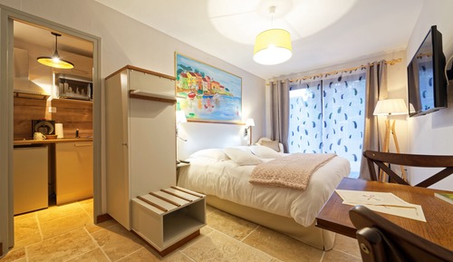 Appartement Confort, coin cuisine, vue jardin