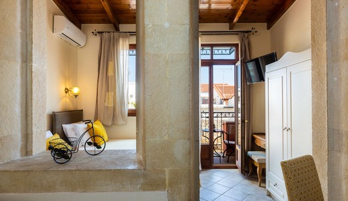 Suite, balcon, vue piscine