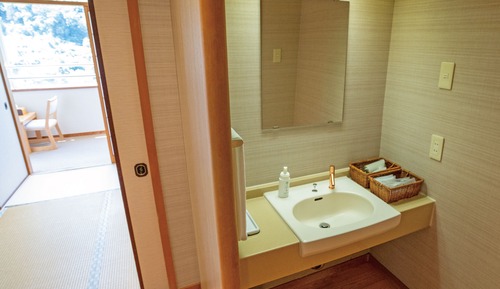Chambre Tradition, salle de bains commune (Japanese Style, for 6 Guests)