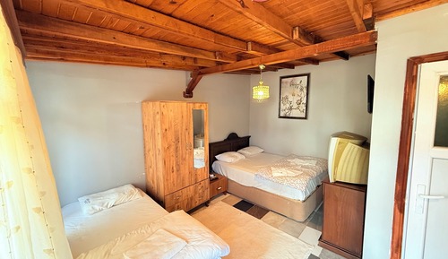Chambre Triple Familiale, plusieurs lits, vue jardin