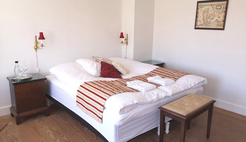 Suite, 1 chambre, salle de bains commune