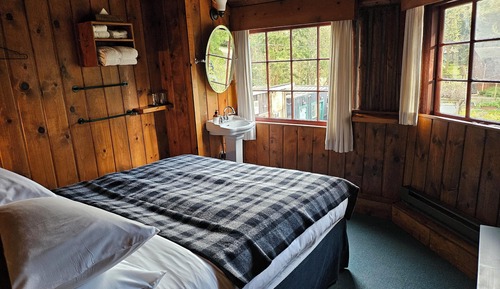 Chambre (Garden View Queen SHARED BATHROOM)