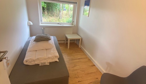Chambre Simple, salle de bains commune