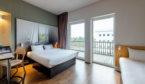 Chambre Triple, accessible aux personnes à mobilité réduite, non-fumeurs