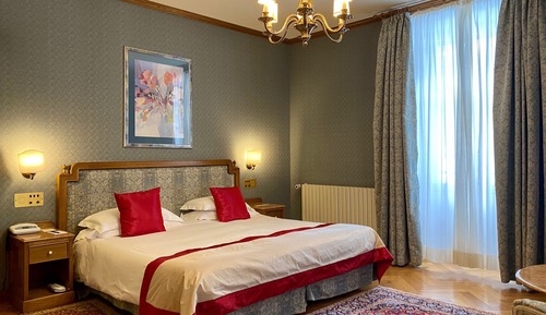 Chambre Double Supérieure, 1 très grand lit