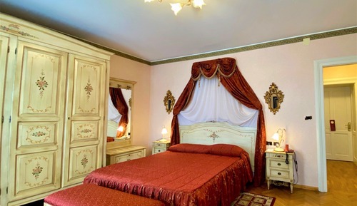 Suite Junior (Executive CM)