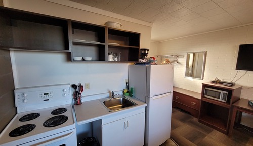 Chambre, 1 grand lit, cuisine