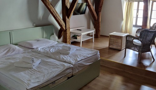 Comfort Room, City View