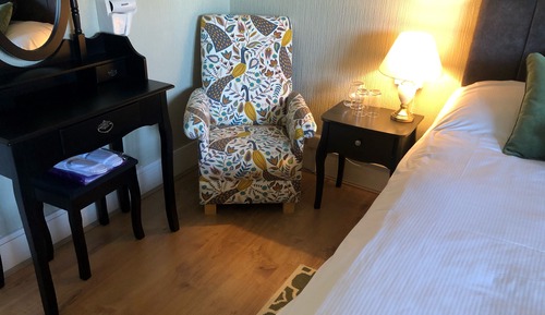 Chambre Double, salle de bains privée