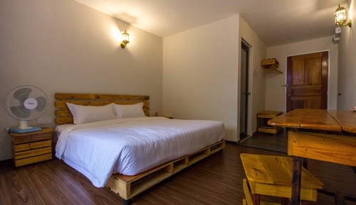 Chambre Deluxe, 1 très grand lit, balcon