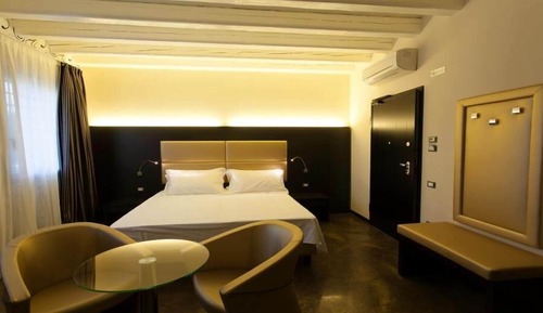 Suite Studio Junior