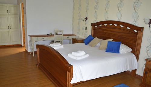 Chambre Standard, 1 très grand lit, balcon, vue parc