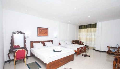 Chambre Double Familiale, 1 lit double, balcon, vue montagne