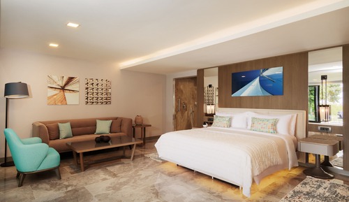 Indoor Grand Pool Suite