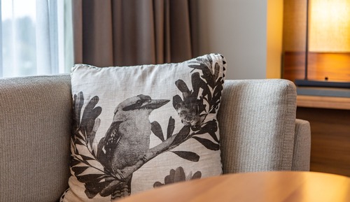 Chambre Deluxe, 1 très grand lit, vue partielle sur le lac