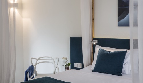 Suite Luxe, bain à remous, vue lac