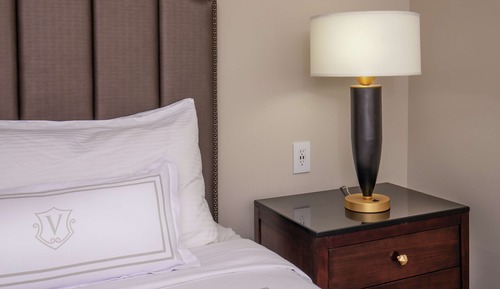 Chambre, 1 très grand lit, accessible aux personnes à mobilité réduite, non-fumeurs (Hearing)