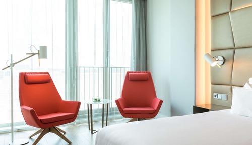 Chambre Familiale (Adjoining Room, 3AD+1CH)