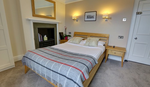 Chambre Double, salle de bains attenante (Usk)