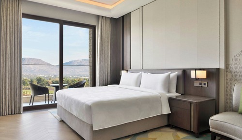 Suite Luxe, 1 très grand lit, vue golf