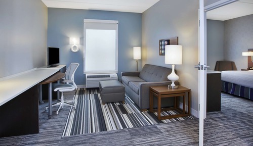 Suite, 1 grand lit, accessible aux personnes à mobilité réduite, baignoire