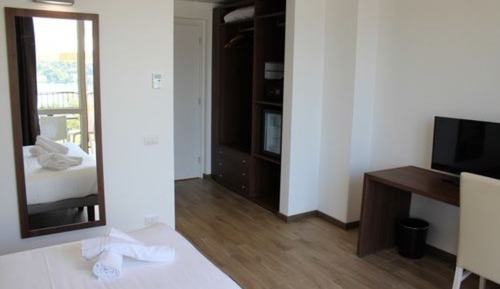 Chambre, 2 chambres, chambres communicantes (No Lake View)
