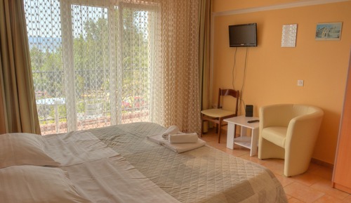 Chambre Double Standard, 1 lit double, balcon