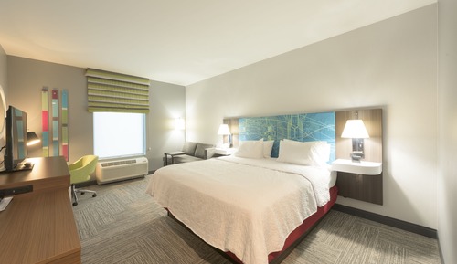 Chambre, 1 très grand lit, accessible aux personnes à mobilité réduite, non-fumeurs (Hearing)