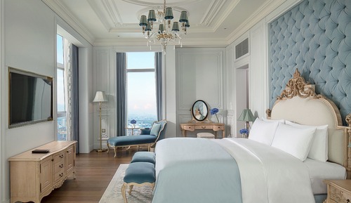 Chambre Luxe, 1 très grand lit, accès au salon club
