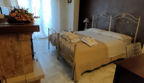 Chambre Double Deluxe, balcon (private bathroom not in room)