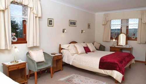 Chambre Double Deluxe (with Shower)