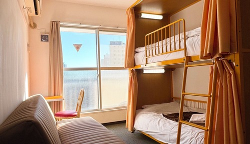 Chambre, salle de bains commune (Western Style, Single Use)