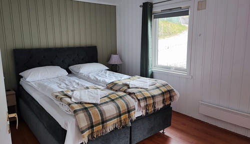 Krossen apt 3. First floor, 2 bedrooms, Fjord View