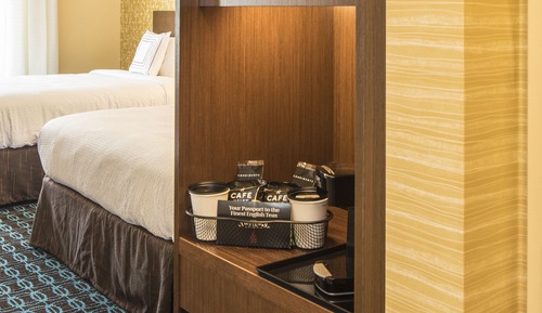 Chambre, 2 grands lits (Mobility/Hearing Access, Roll-In Shwr)