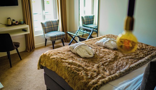 Chambre Confort Double ou avec lits jumeaux, 1 lit double