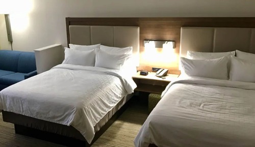 Chambre Standard, 2 grands lits (Communications)