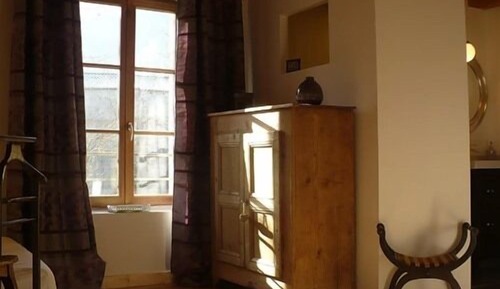 Chambre Double Standard, salle de bains attenante, vue jardin