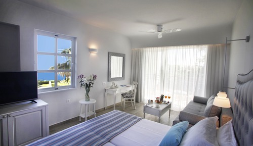 Chambre avec lits jumeaux, vue mer