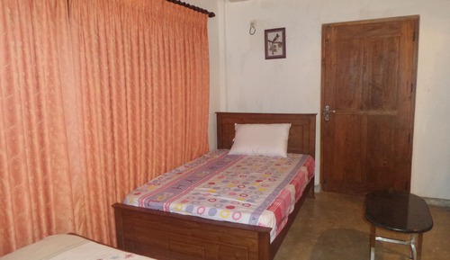 Chambre Triple Luxe, vue lac, en bord de lac