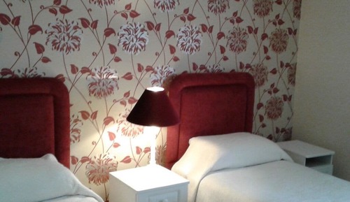 Chambre Classique avec lits jumeaux, salle de bains attenante