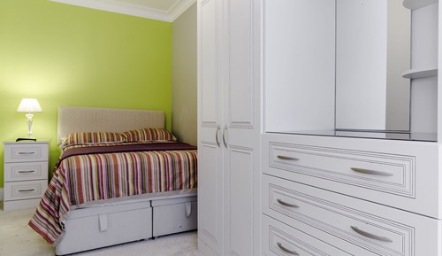 Chambre Double Deluxe, salle de bains commune (Apple Room)
