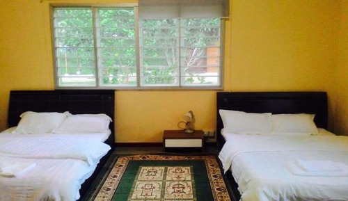 Chambre Double Familiale, salle de bains privée, rez-de-chaussée