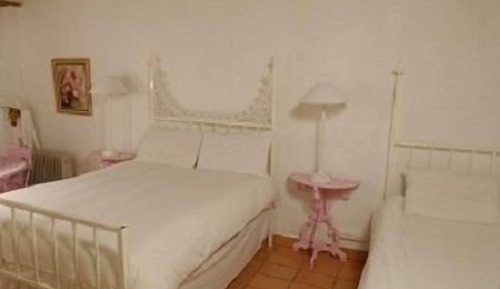 Chambre Familiale, coin cuisine (Family or Twin Room)