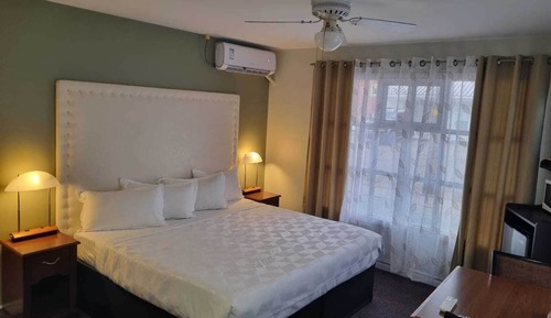 Chambre Standard, 1 très grand lit