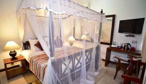 Chambre Double Luxe, 1 très grand lit, salle de bains privée