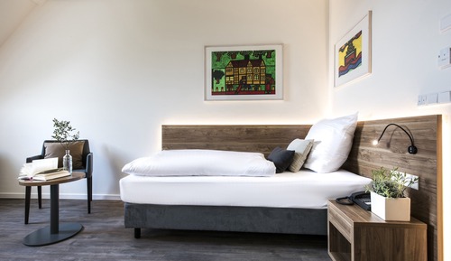 Chambre Simple, vue cour intérieure