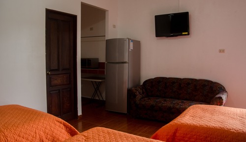 Chambre Familiale, 1 chambre, accès piscine, vue colline
