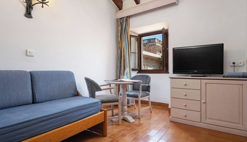 Chambre Familiale avec lits jumeaux (2 adults + 1 child)