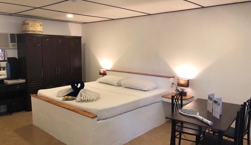 Chambre Familiale, véranda, en bord de piscine